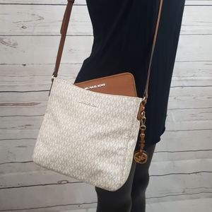 Michael Kors    Large White & Tan Crossbody Bundle